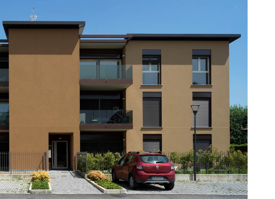 GUANZATE TRILOCALE CON TERRAZZO E BOX