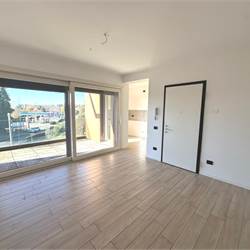 GUANZATE TRILOCALE CON TERRAZZO E BOX