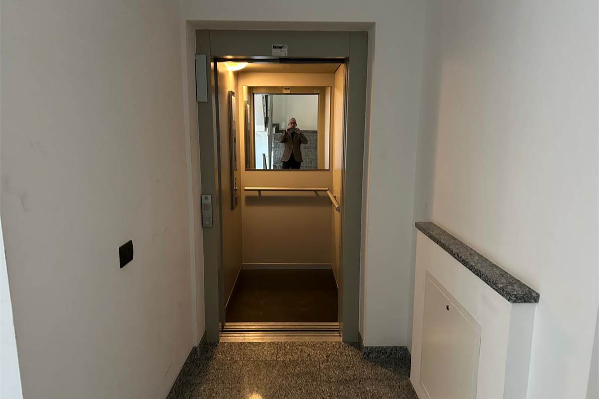 GUANZATE TRILOCALE CON TERRAZZO E BOX