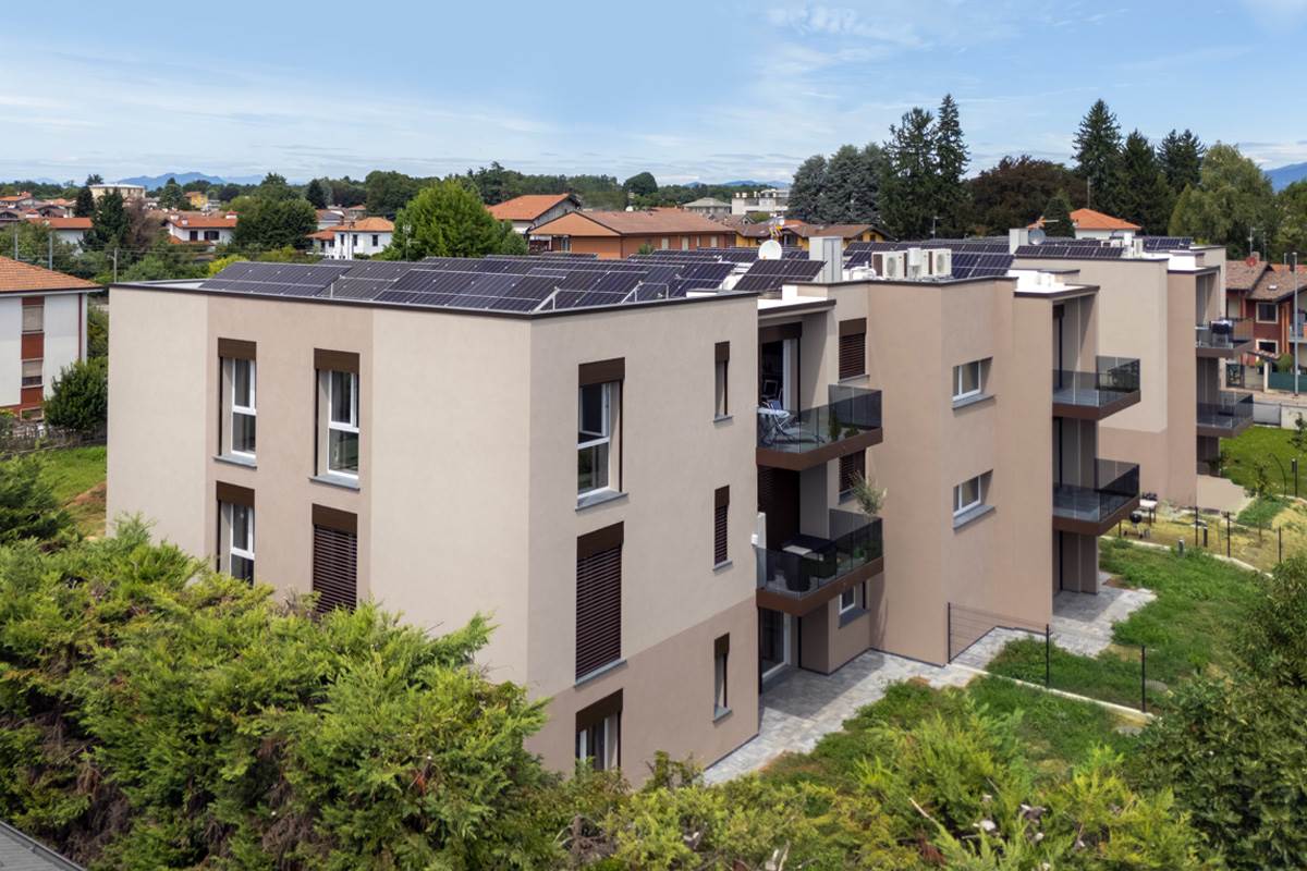 LOMAZZO NUOVO TRILOCALE CON GIARDINO E BOX