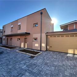  LIMIDO COMASCO VILLETTA A SCHIERA DI NUOVA COSTRUZIONE