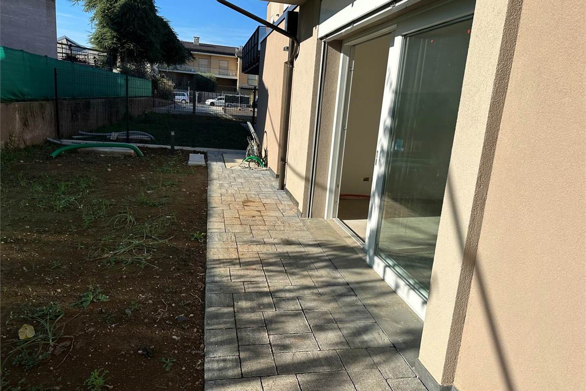  LIMIDO COMASCO VILLETTA A SCHIERA DI NUOVA COSTRUZIONE