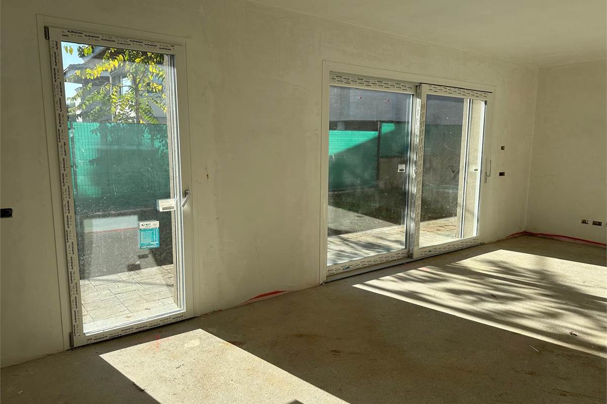  LIMIDO COMASCO VILLETTA A SCHIERA DI NUOVA COSTRUZIONE