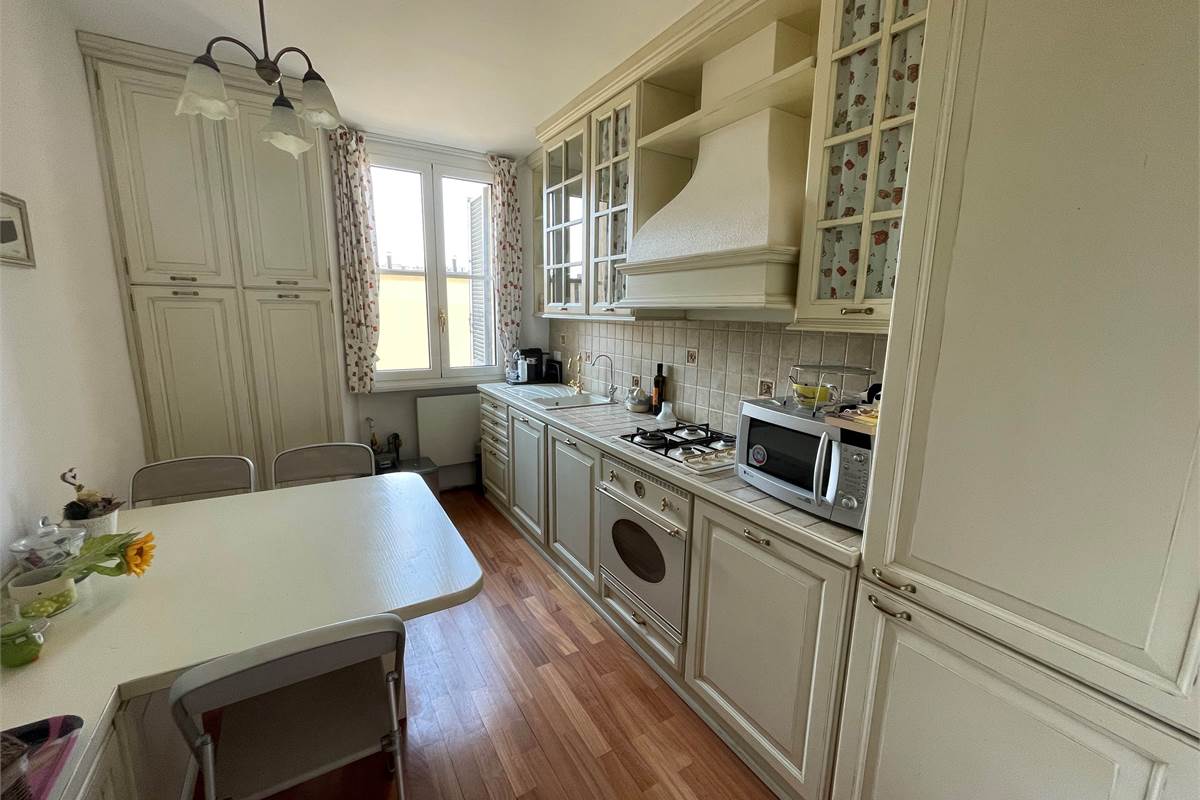 Milano Porta Venezia elegante trilocale