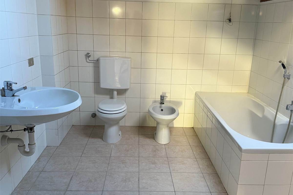 CASNATE VILLA INDIPENDENTE