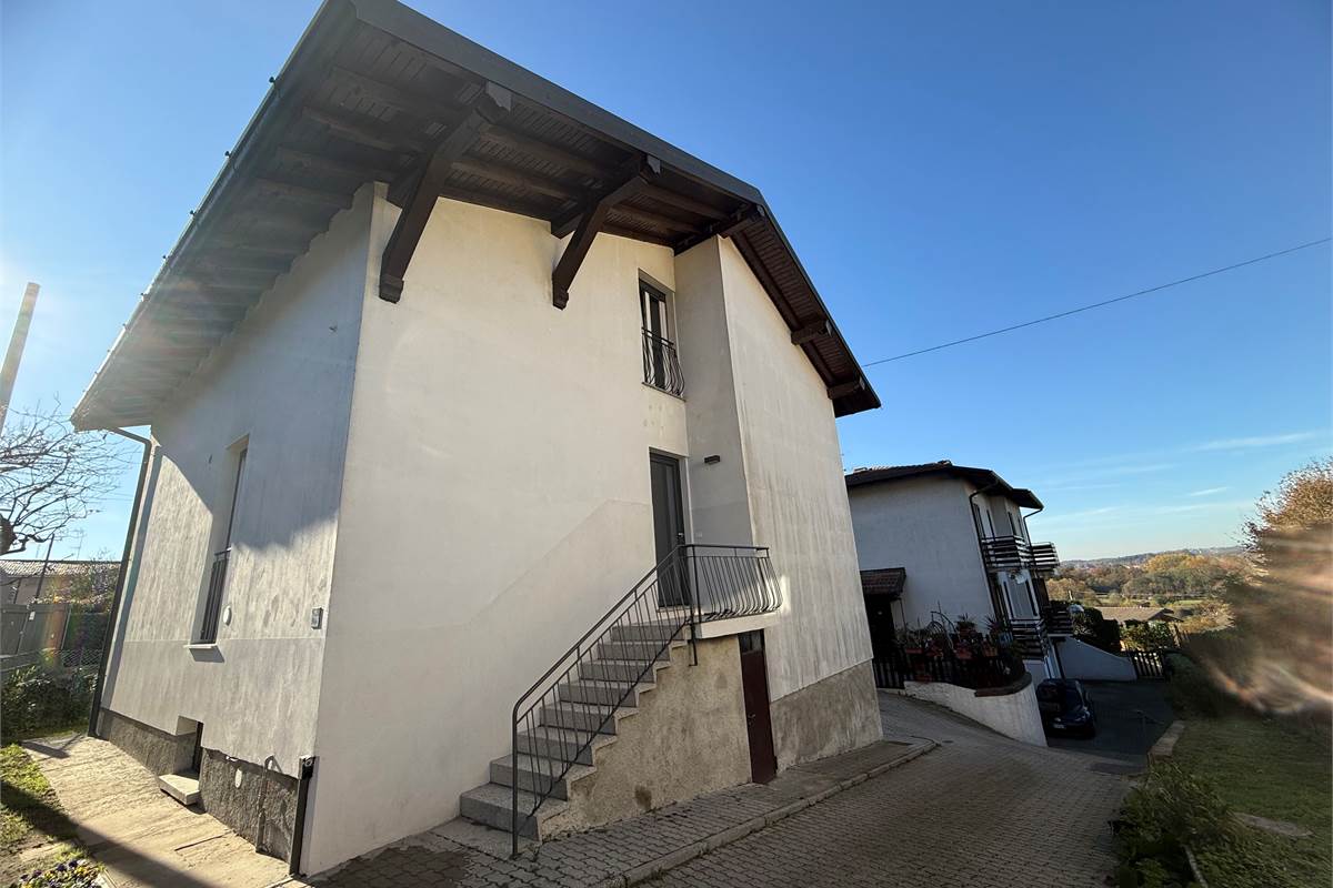 CASNATE VILLA INDIPENDENTE