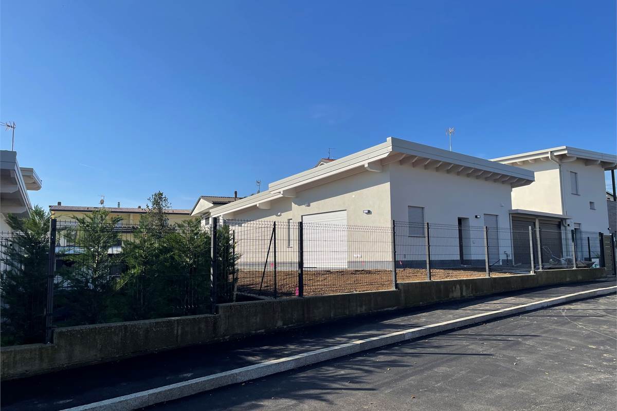 ULTIME DUE VILLE NUOVE con giardino privato 