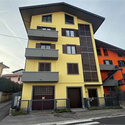 APPARTAMENTO LUMINOSO E PANORAMICO IN PICCOLA PALAZZINA 