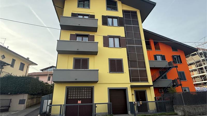 APPARTAMENTO LUMINOSO E PANORAMICO IN PICCOLA PALAZZINA 