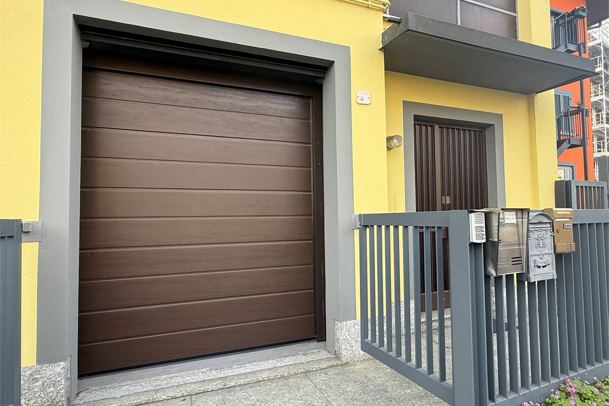 APPARTAMENTO LUMINOSO E PANORAMICO IN PICCOLA PALAZZINA 