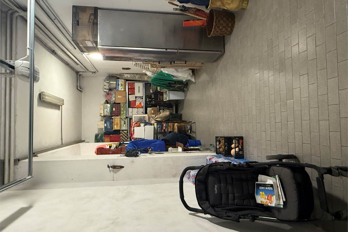 APPARTAMENTO LUMINOSO E PANORAMICO IN PICCOLA PALAZZINA 