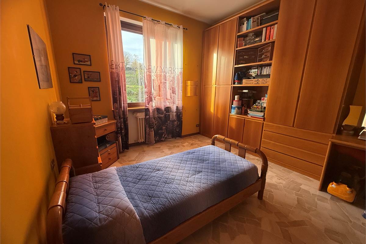 APPARTAMENTO LUMINOSO E PANORAMICO IN PICCOLA PALAZZINA 