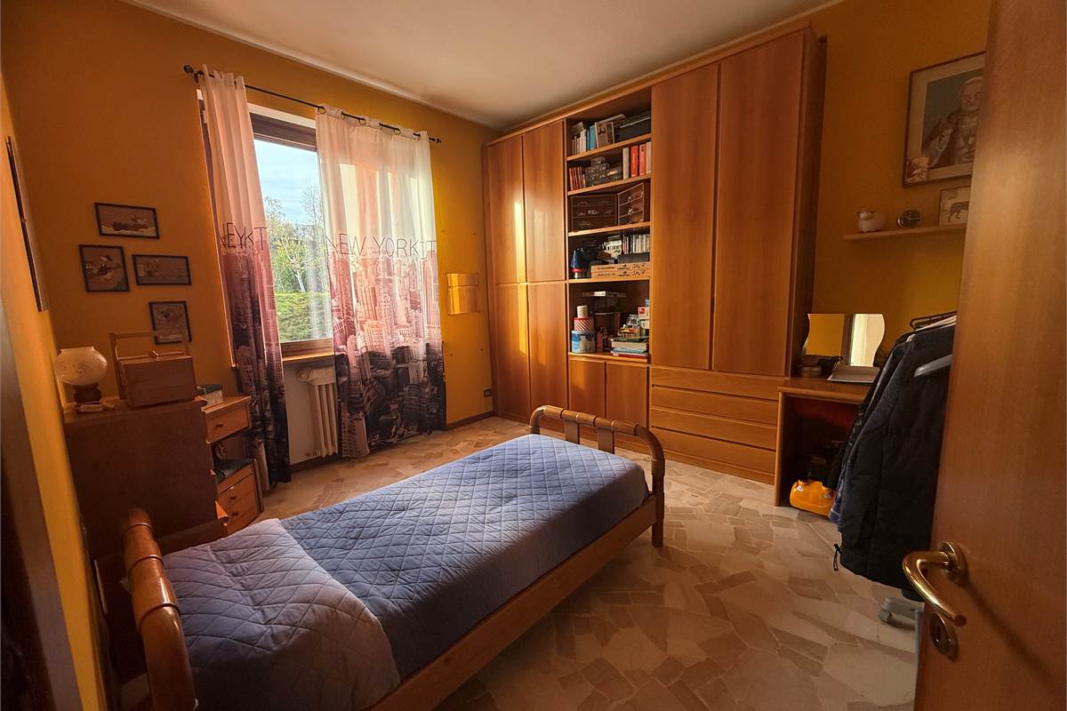 APPARTAMENTO LUMINOSO E PANORAMICO IN PICCOLA PALAZZINA 