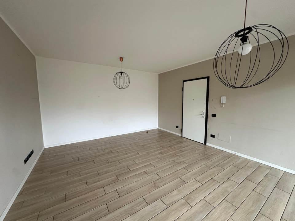 MOZZATE TRILOCALE CON TERRAZZO E BOX