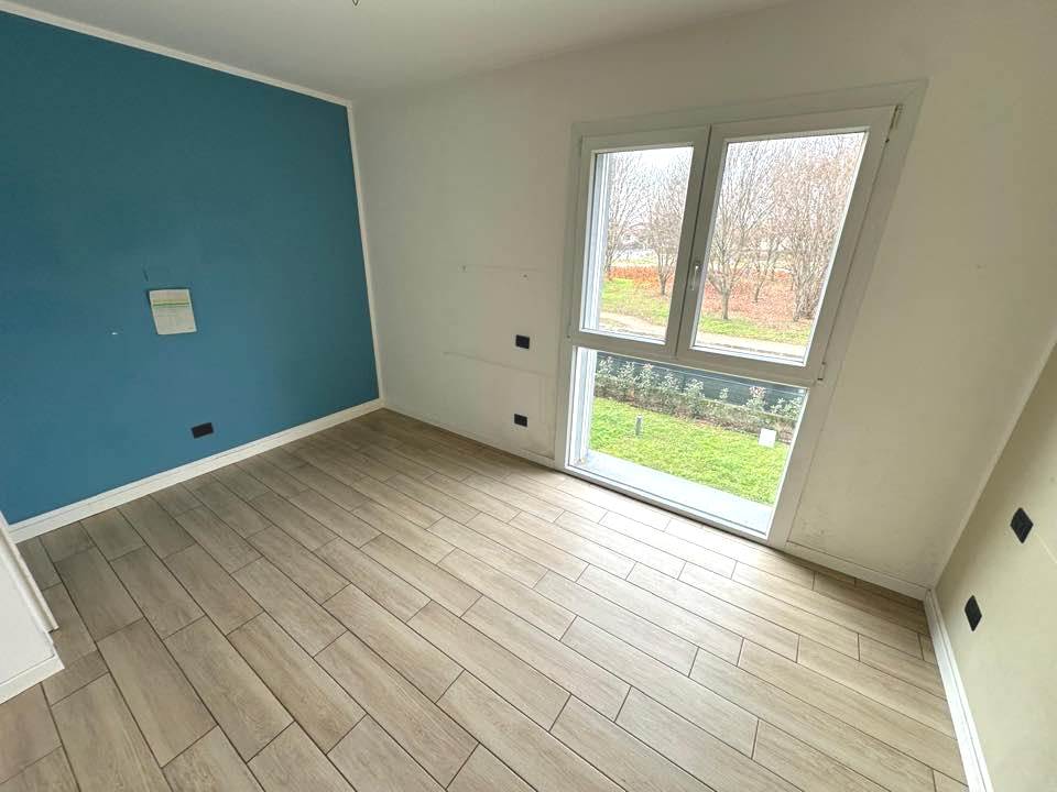 MOZZATE TRILOCALE CON TERRAZZO E BOX