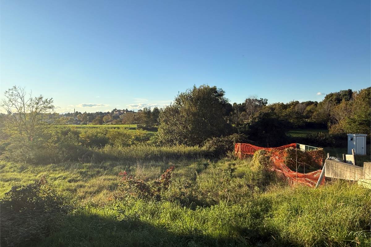 CANTU' AMPIO TERRENO PANORAMICO