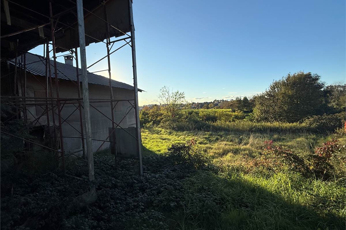 CANTU' AMPIO TERRENO PANORAMICO