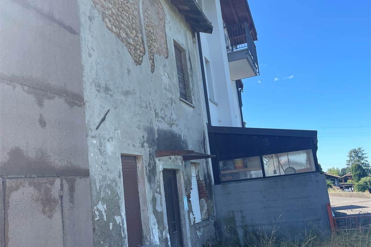 CANTU' AMPIO TERRENO PANORAMICO