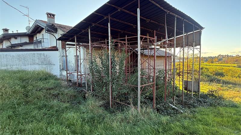 CANTU' AMPIO TERRENO PANORAMICO