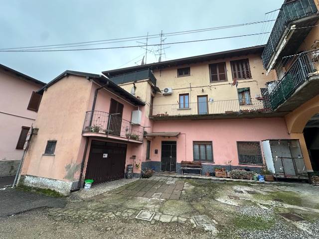 FENEGRO' TRILOCALE ARREDATO E RISTRUTTURATO