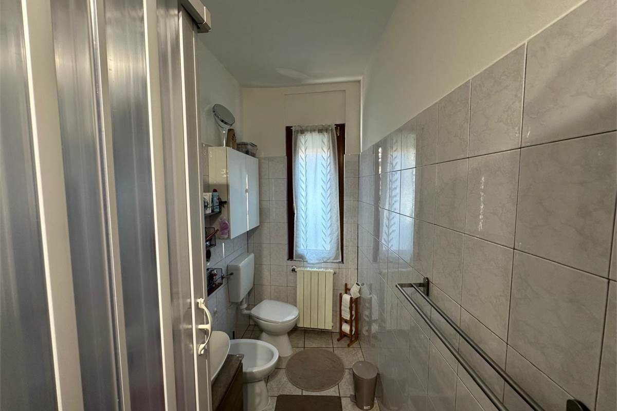 FENEGRO' TRILOCALE ARREDATO E RISTRUTTURATO