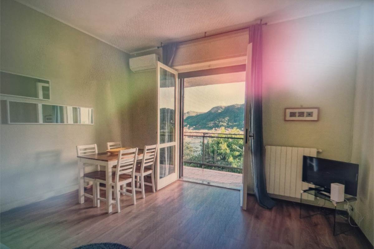 Como via Torno panoramico bilocale con cucina separata