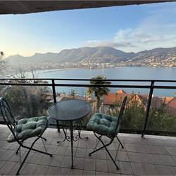Como via Torno panoramico bilocale con cucina separata