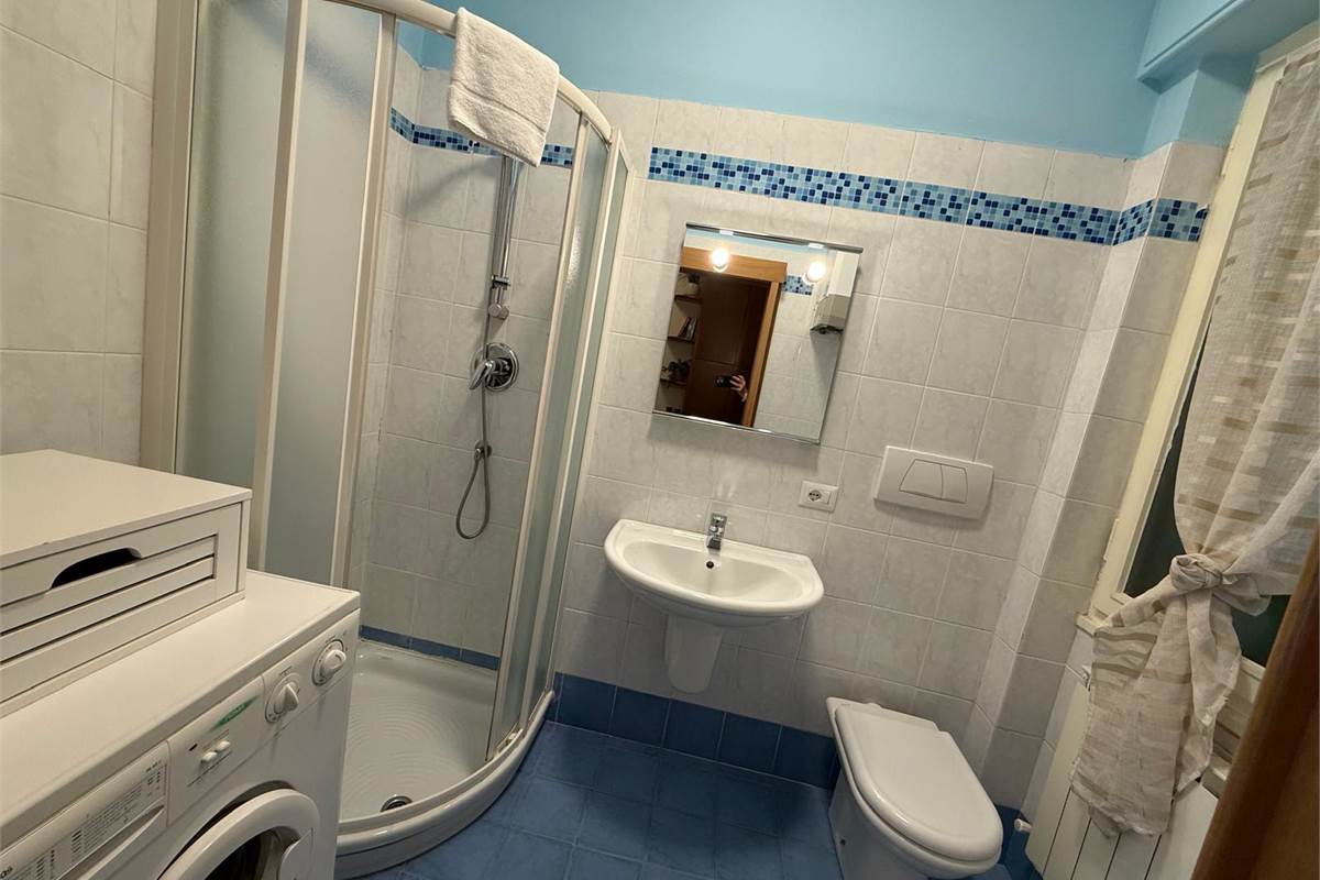 Como via Torno panoramico bilocale con cucina separata