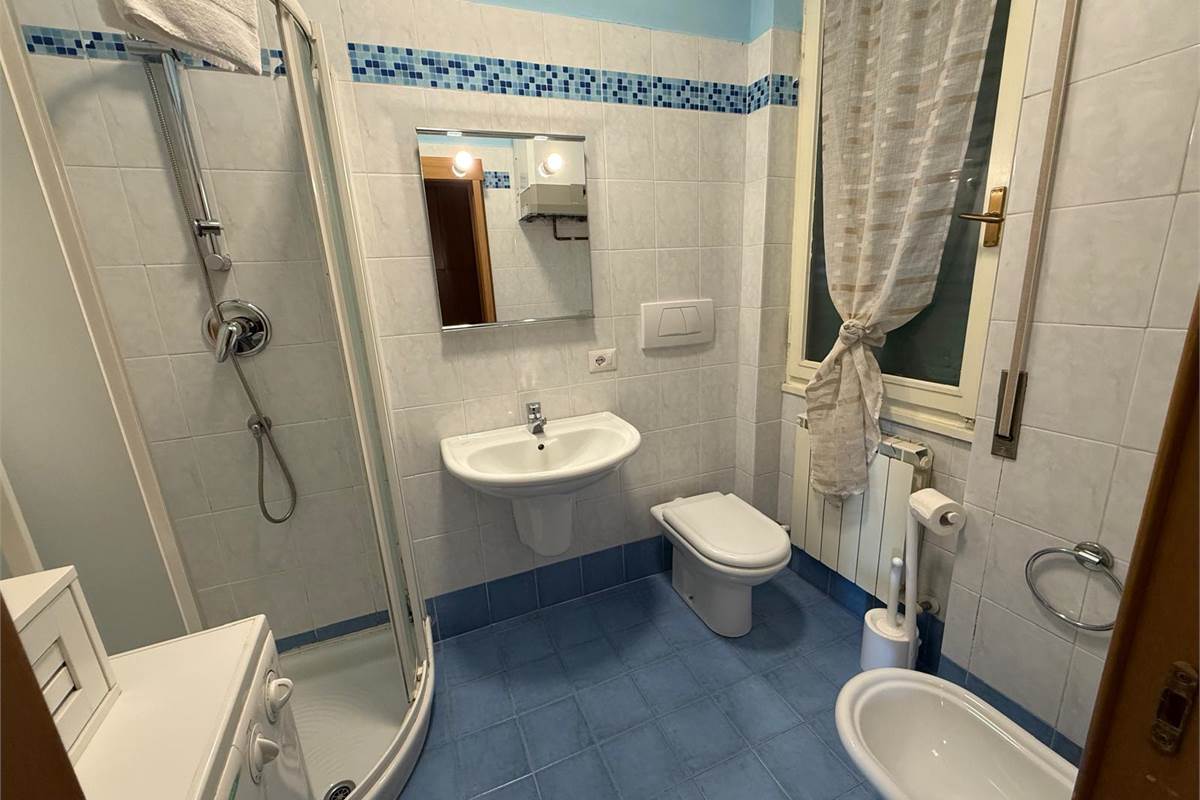 Como via Torno panoramico bilocale con cucina separata