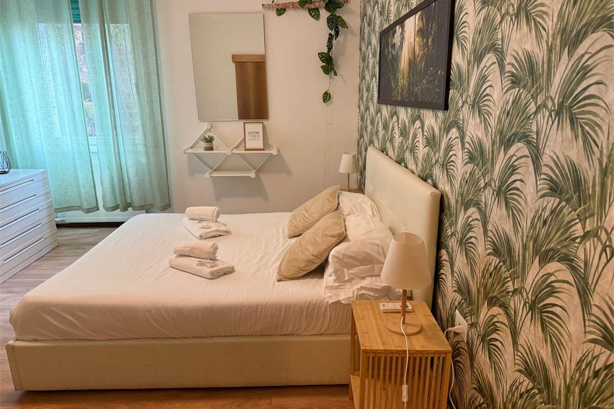 Como via Torno panoramico bilocale con cucina separata