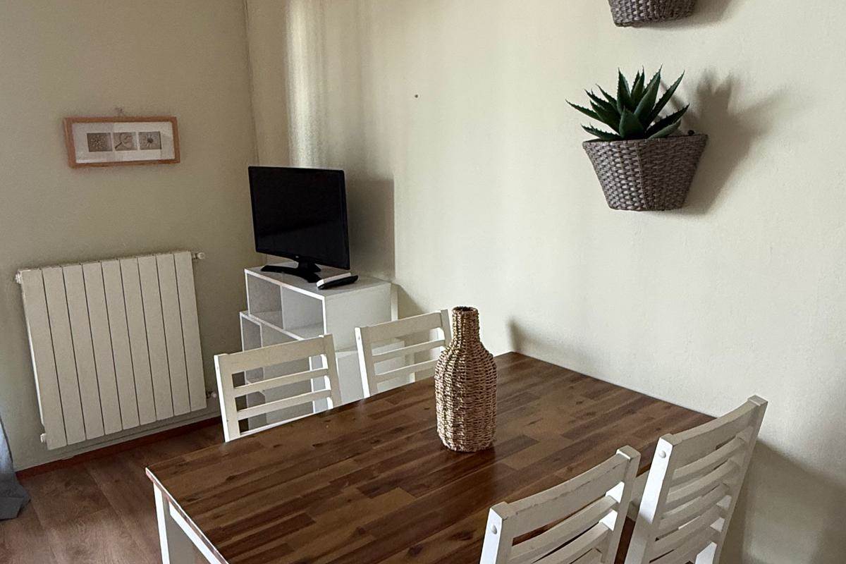 Como via Torno panoramico bilocale con cucina separata