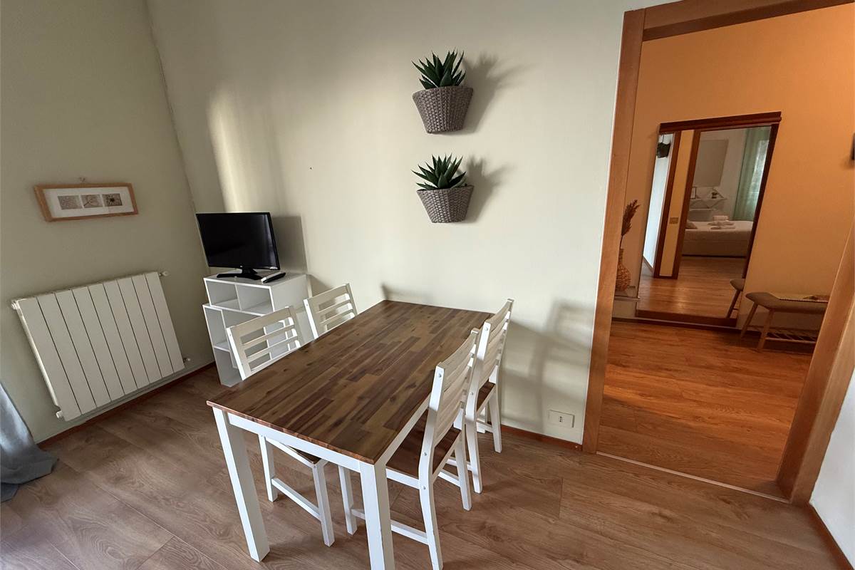 Como via Torno panoramico bilocale con cucina separata