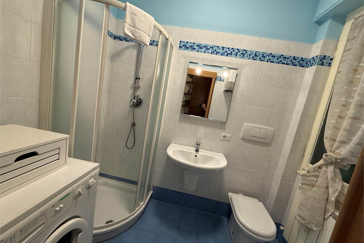 Como via Torno panoramico bilocale con cucina separata