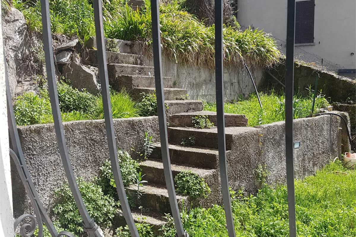 Como via Torno panoramico bilocale con cucina separata