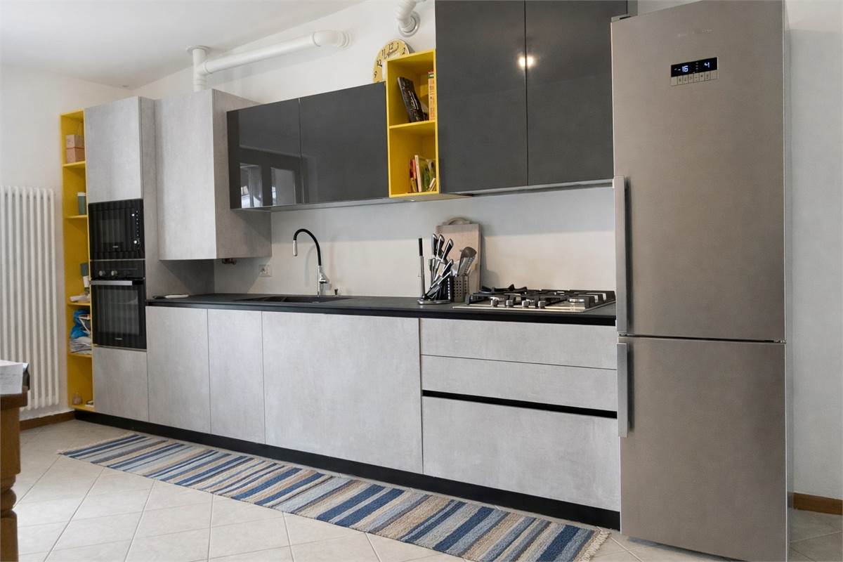 GUANZATE AMPIO BILOCALE ARREDATO A NUOVO A REDDITO 