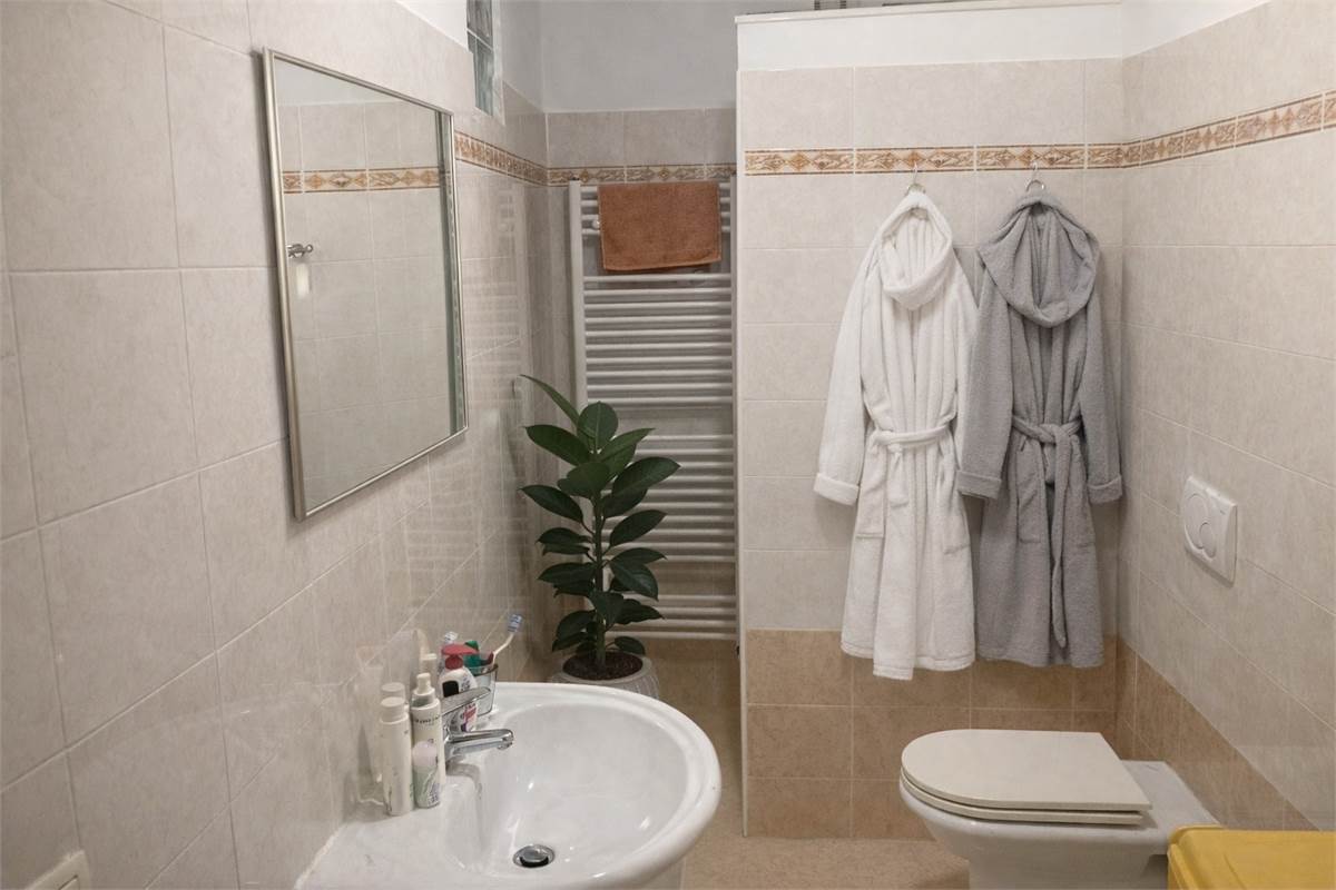 GUANZATE AMPIO BILOCALE ARREDATO A NUOVO A REDDITO 