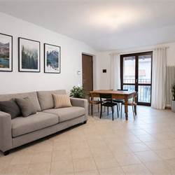 GUANZATE AMPIO BILOCALE ARREDATO A NUOVO A REDDITO 