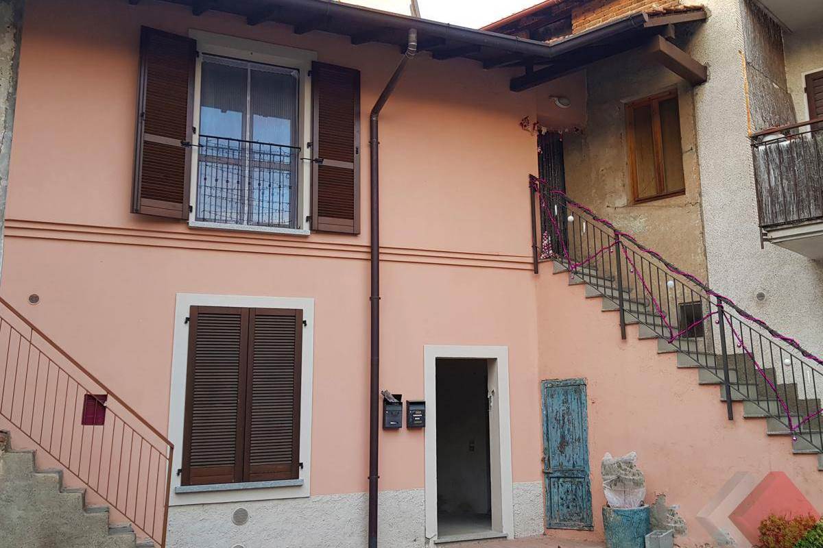 GUANZATE AMPIO BILOCALE ARREDATO A NUOVO A REDDITO 