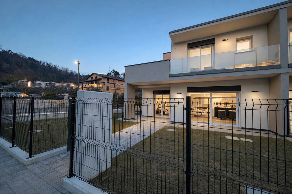 BIZZARONE NUOVA  VILLETTA BIFAMILIARE