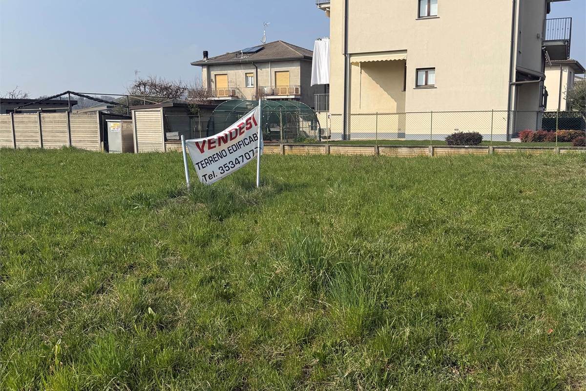 FIGINO SERENZA: ESCLUSIVO TERRENO EDIFICABILE CON VISTA PANORAMICA 