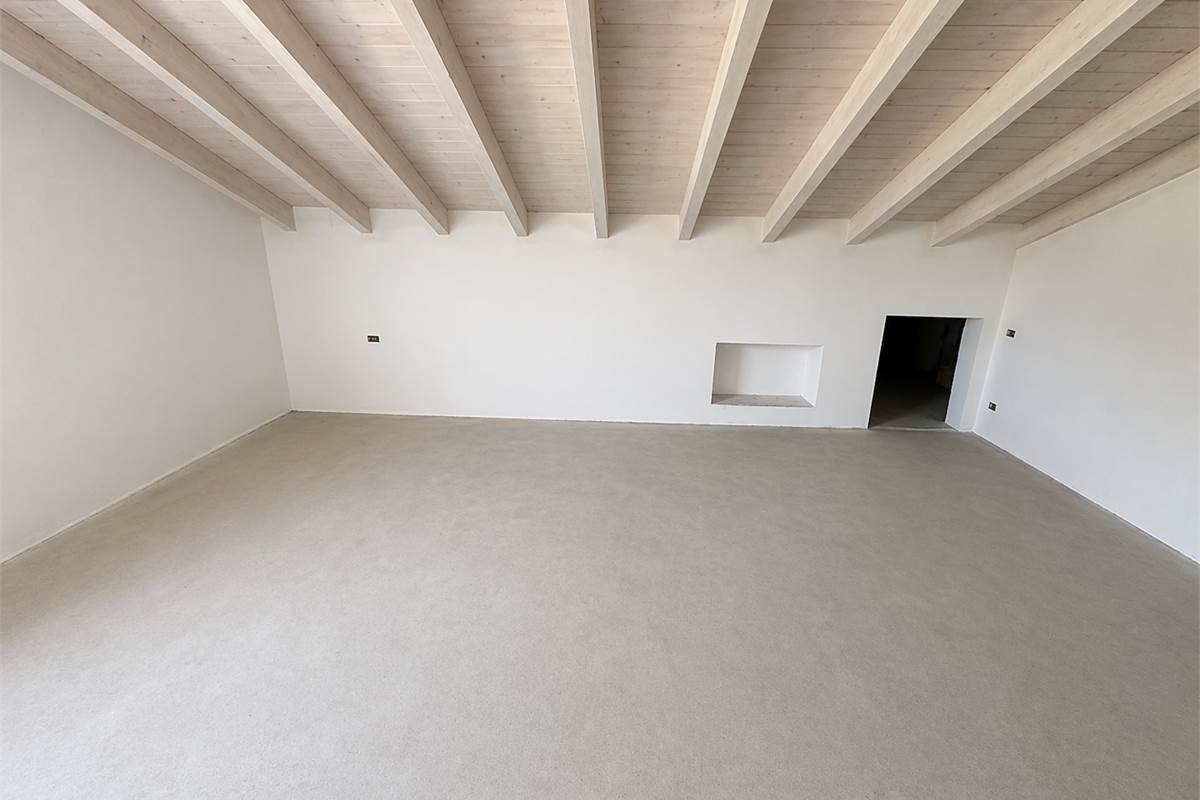 BREGNANO Nuova Villa Bifamiliare in Contesto Verde e Residenziale