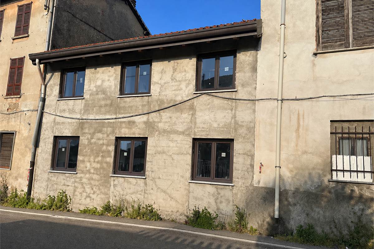 LOMAZZO MANERA NUOVO TRILOCALE PIANO PRIMO CON BOX