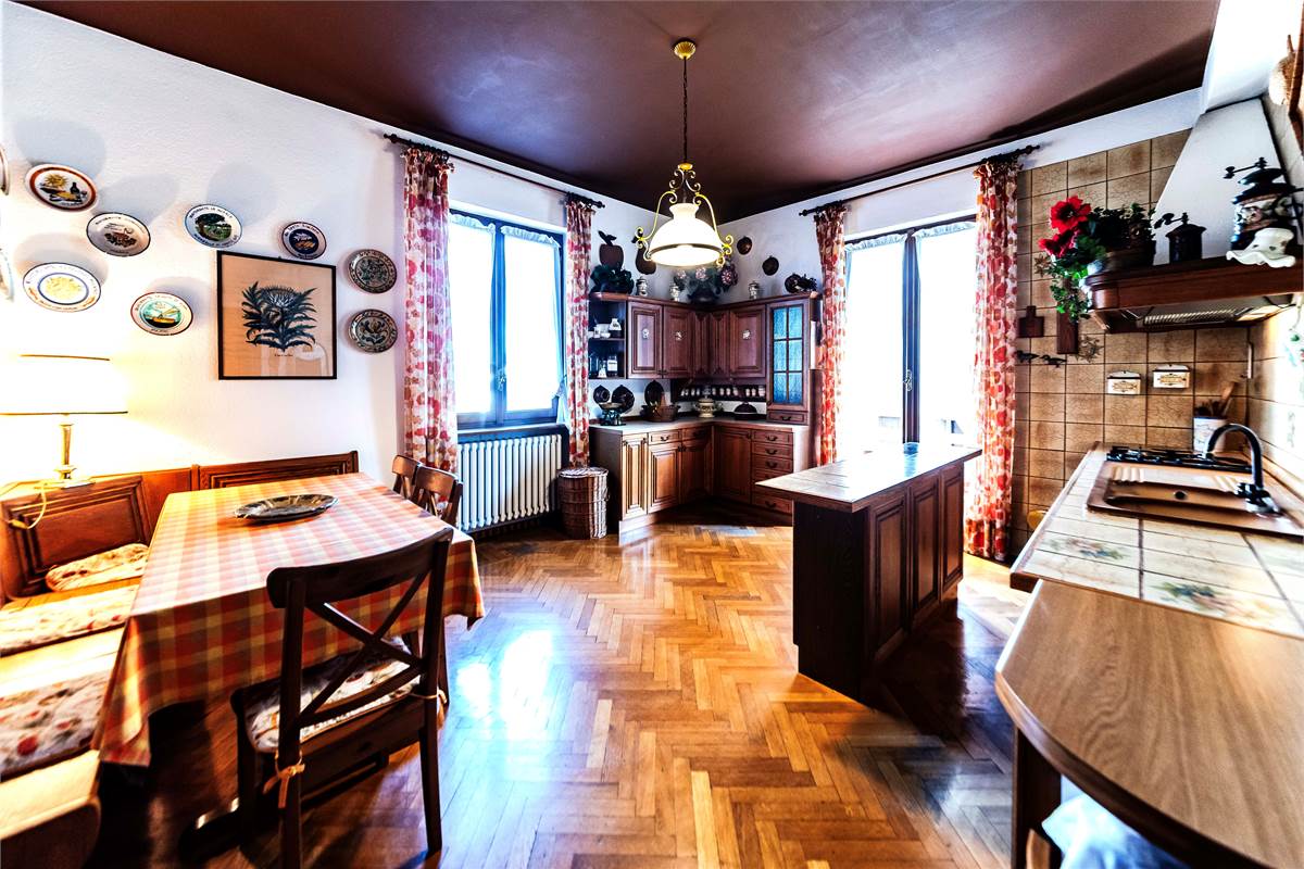 Cantù grande Villa in zona collinare panoramica