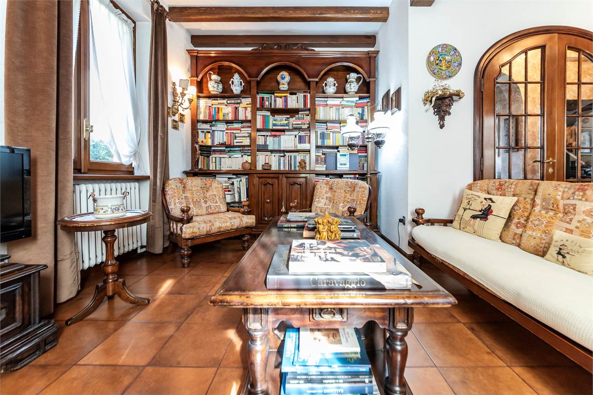 Cantù grande Villa in zona collinare panoramica