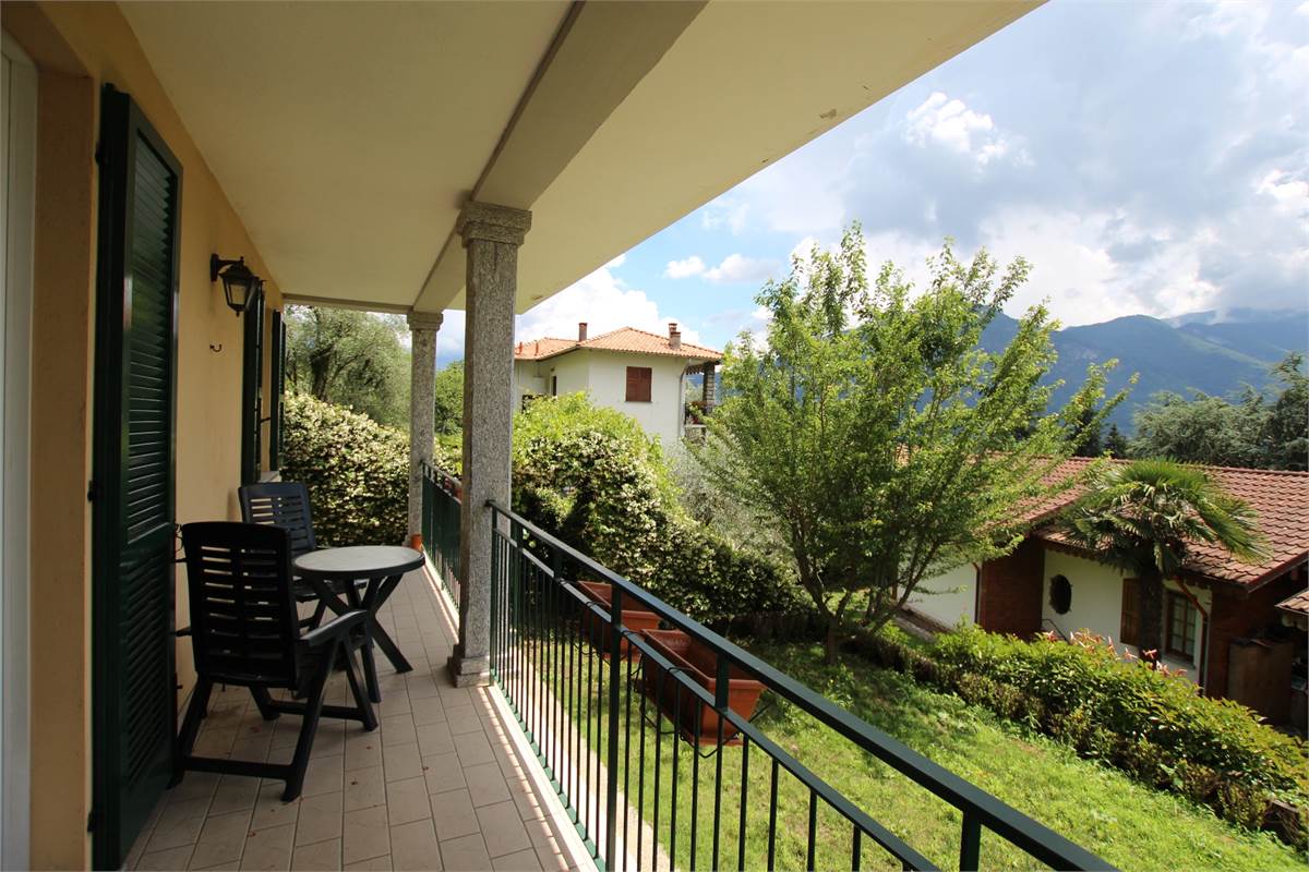 Vista-Lago-Como