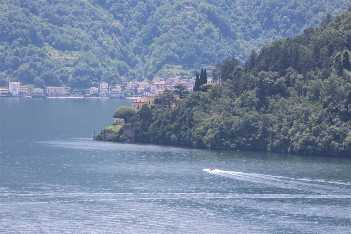 Vista-Lago-Como