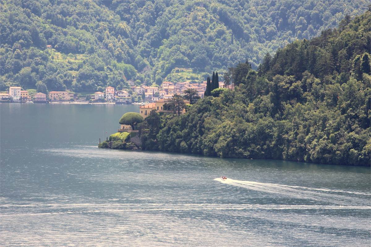 Vista-Lago-Como