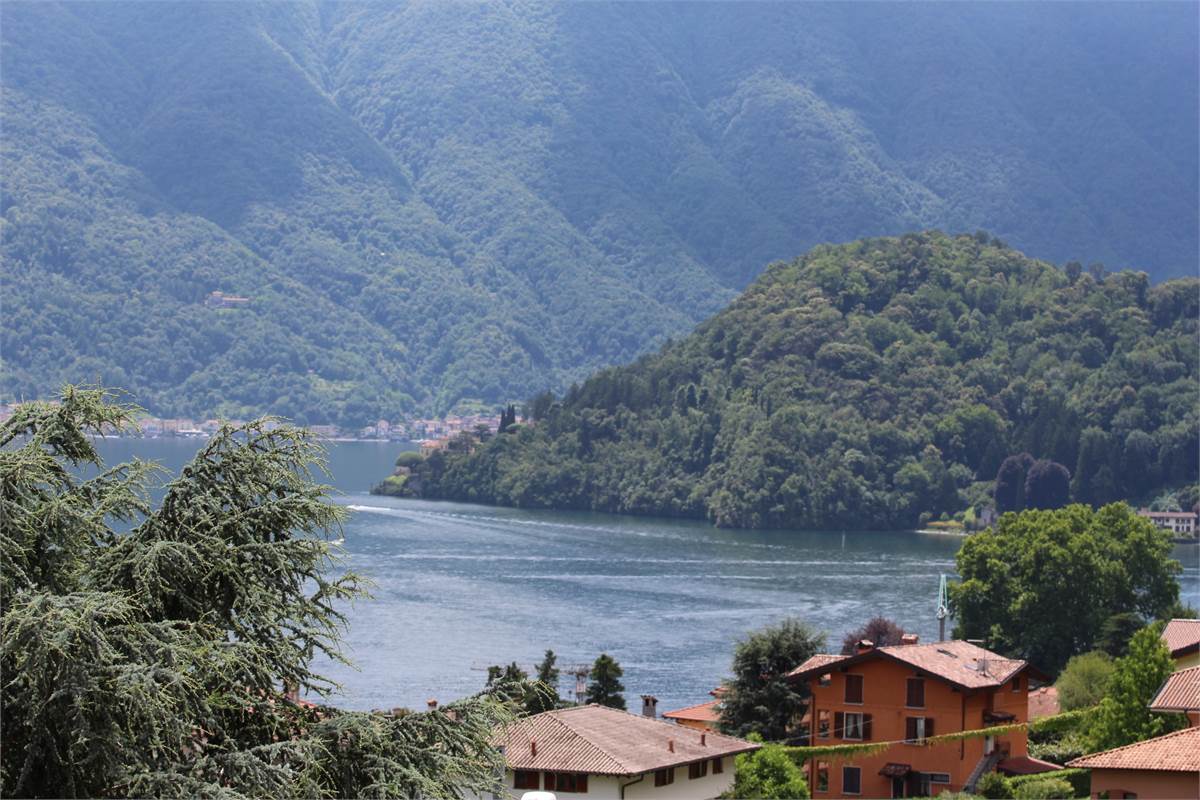 Vista-Lago-Como