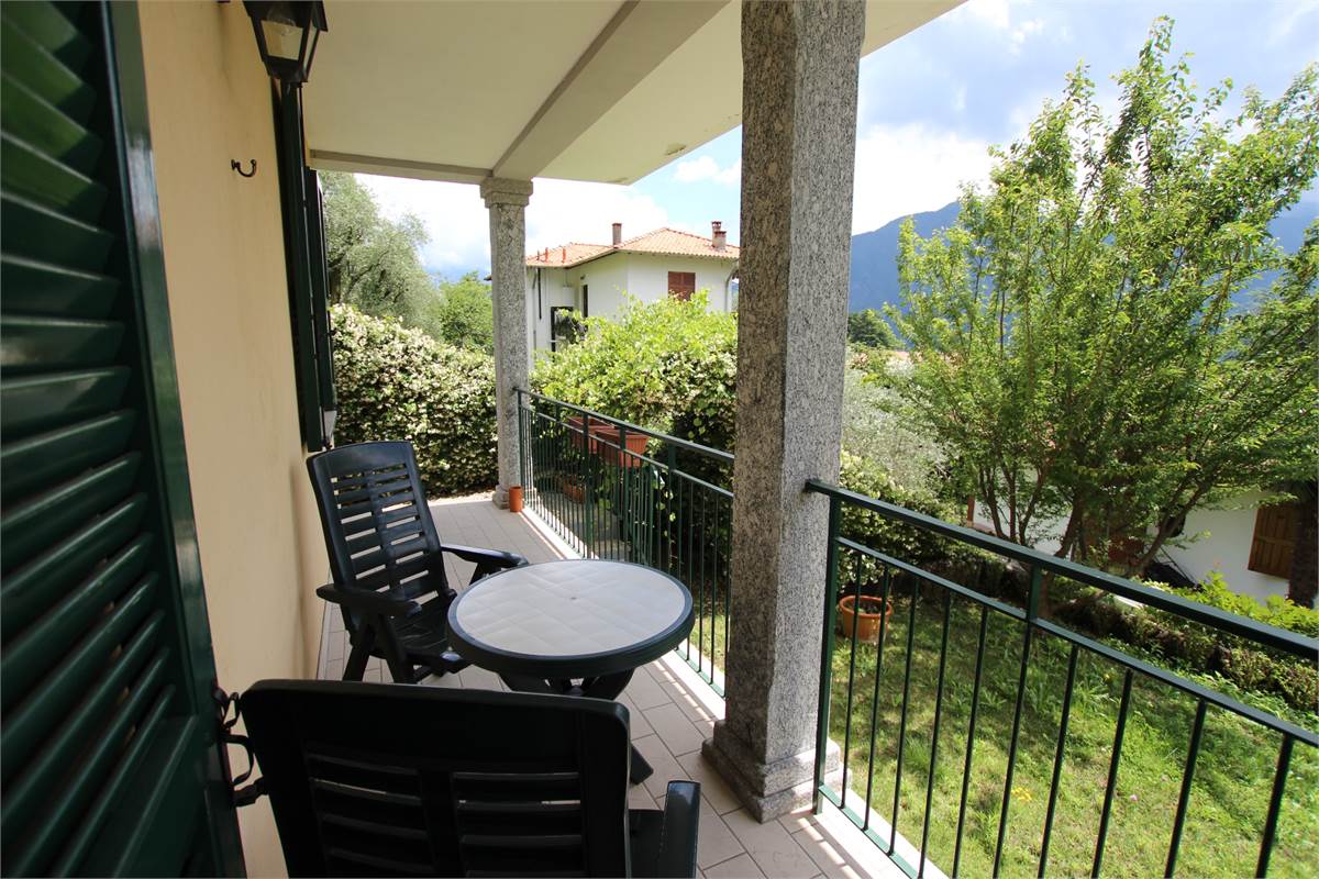 Vista-Lago-Como