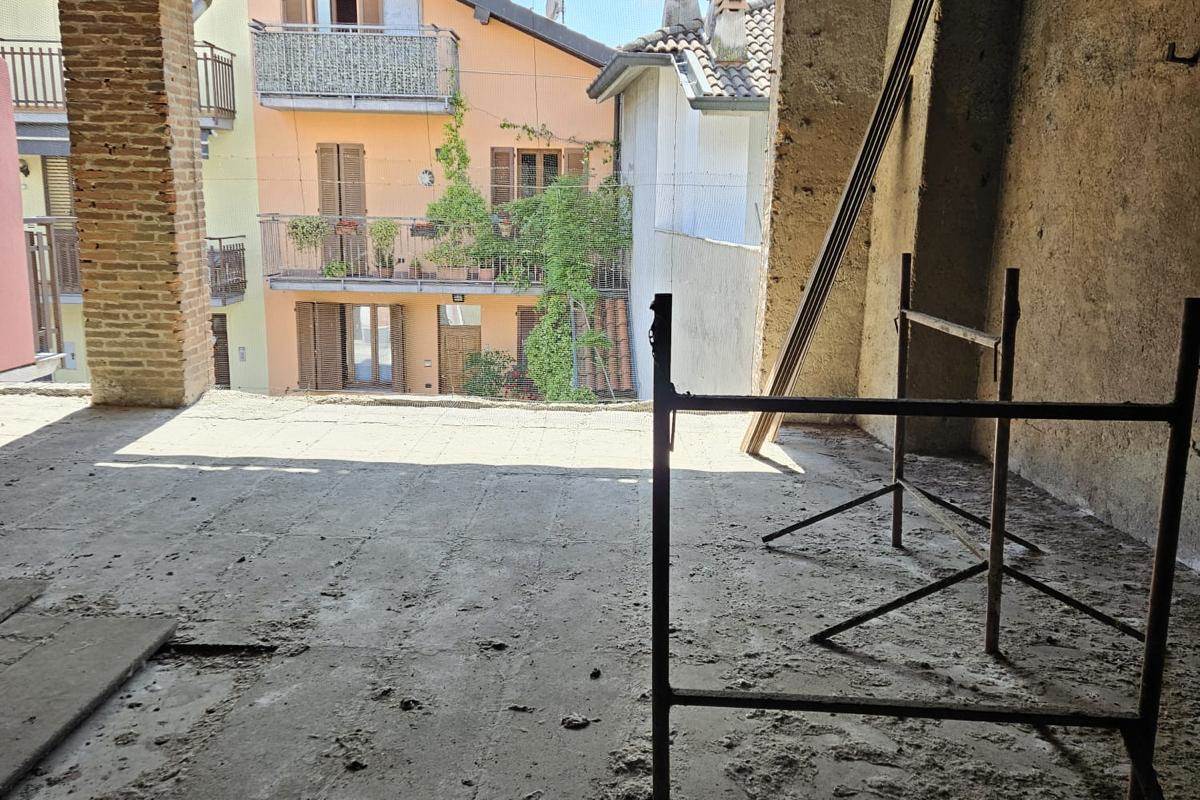 Cermenate vendesi rustico/cascina da ristrutturare